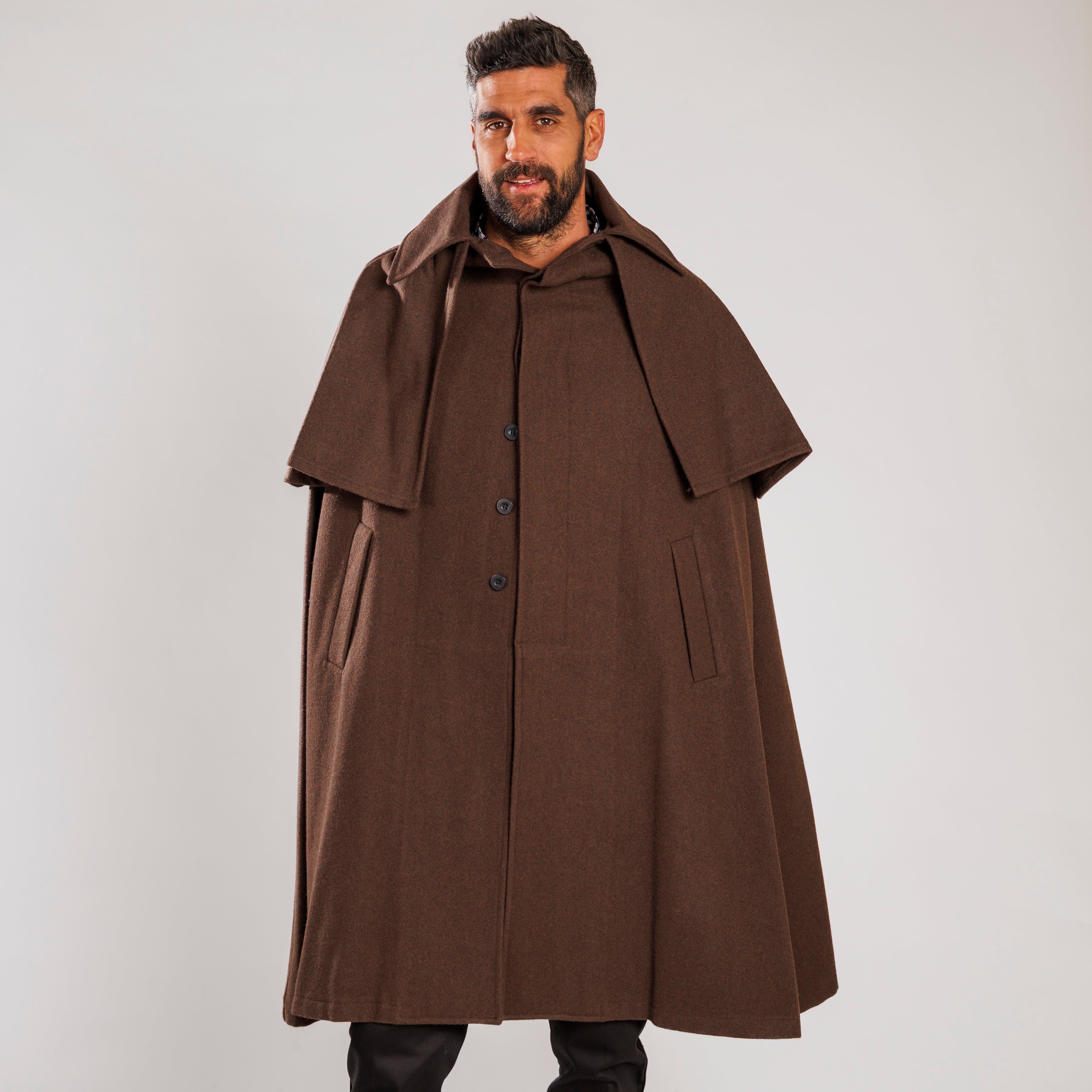 Cape de Berger laine coloris chataigne sans capuche