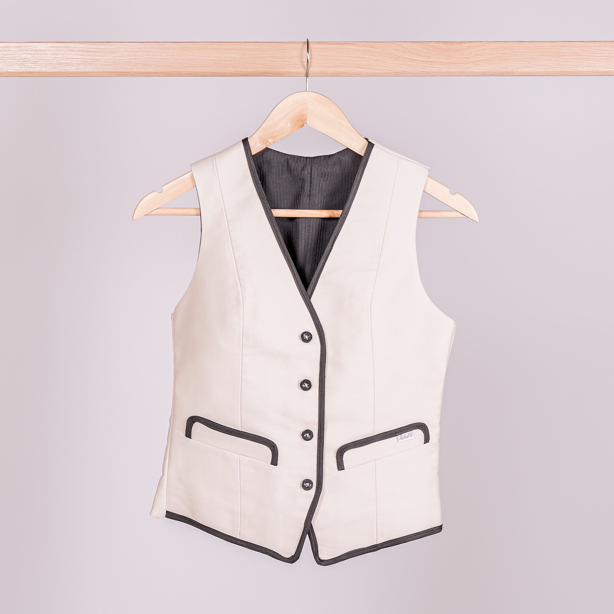 Lady Waistcoat birtch