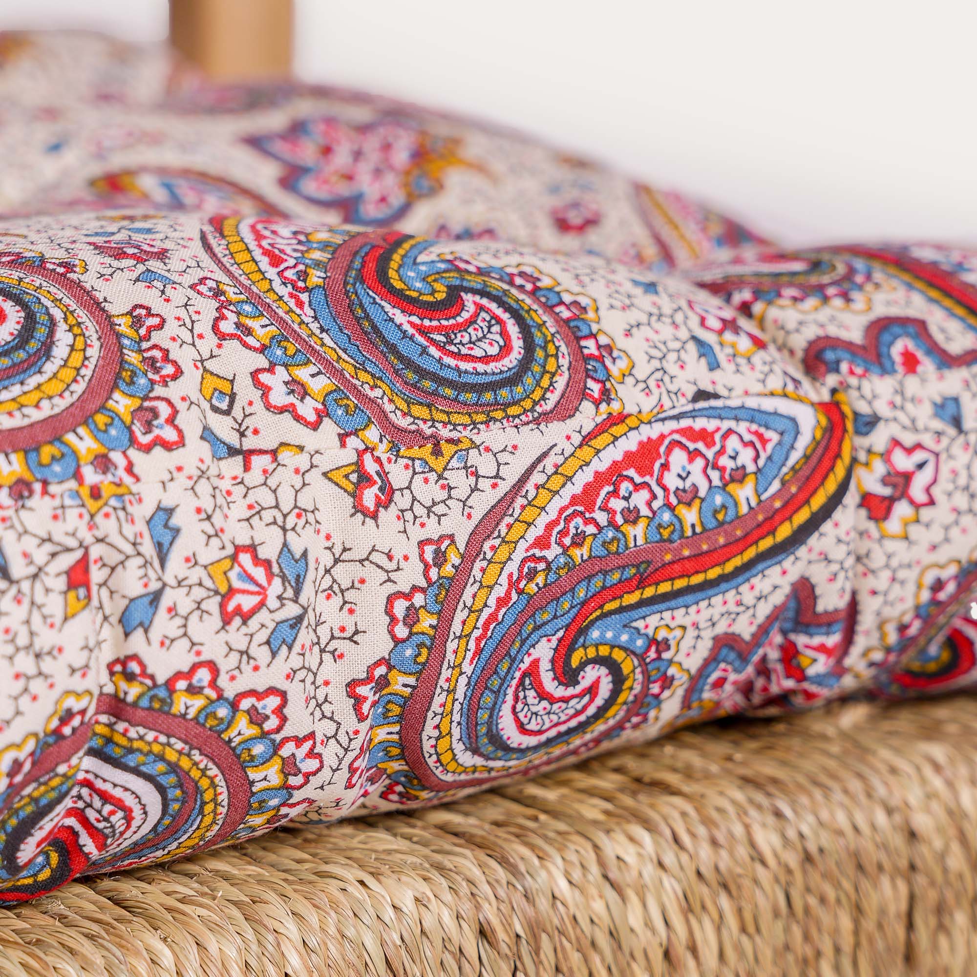 GIANT CASHMERE ARENES CUSHION