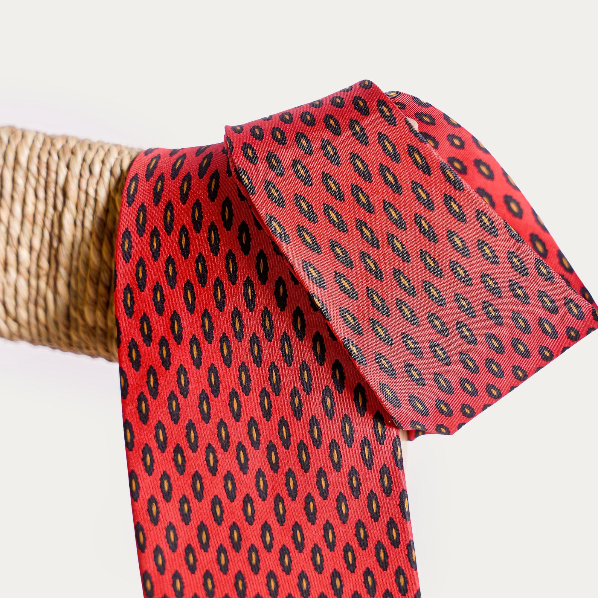 SILK TIE