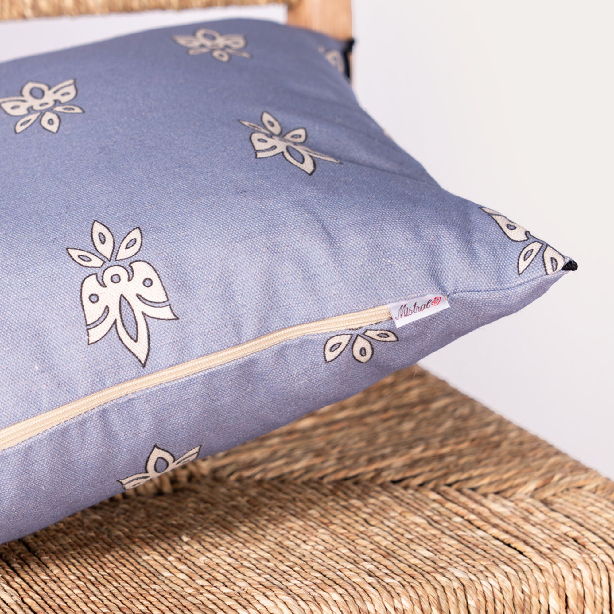 COUSSIN CARRE LIN MOSCA GEANT BLEU CELESTE CARRÉ