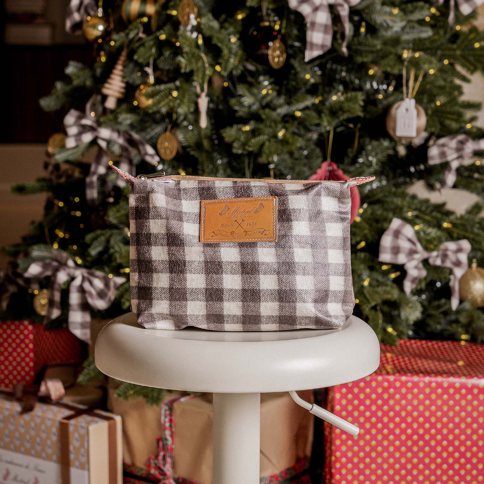 Bugada Camargue Wool Pouch