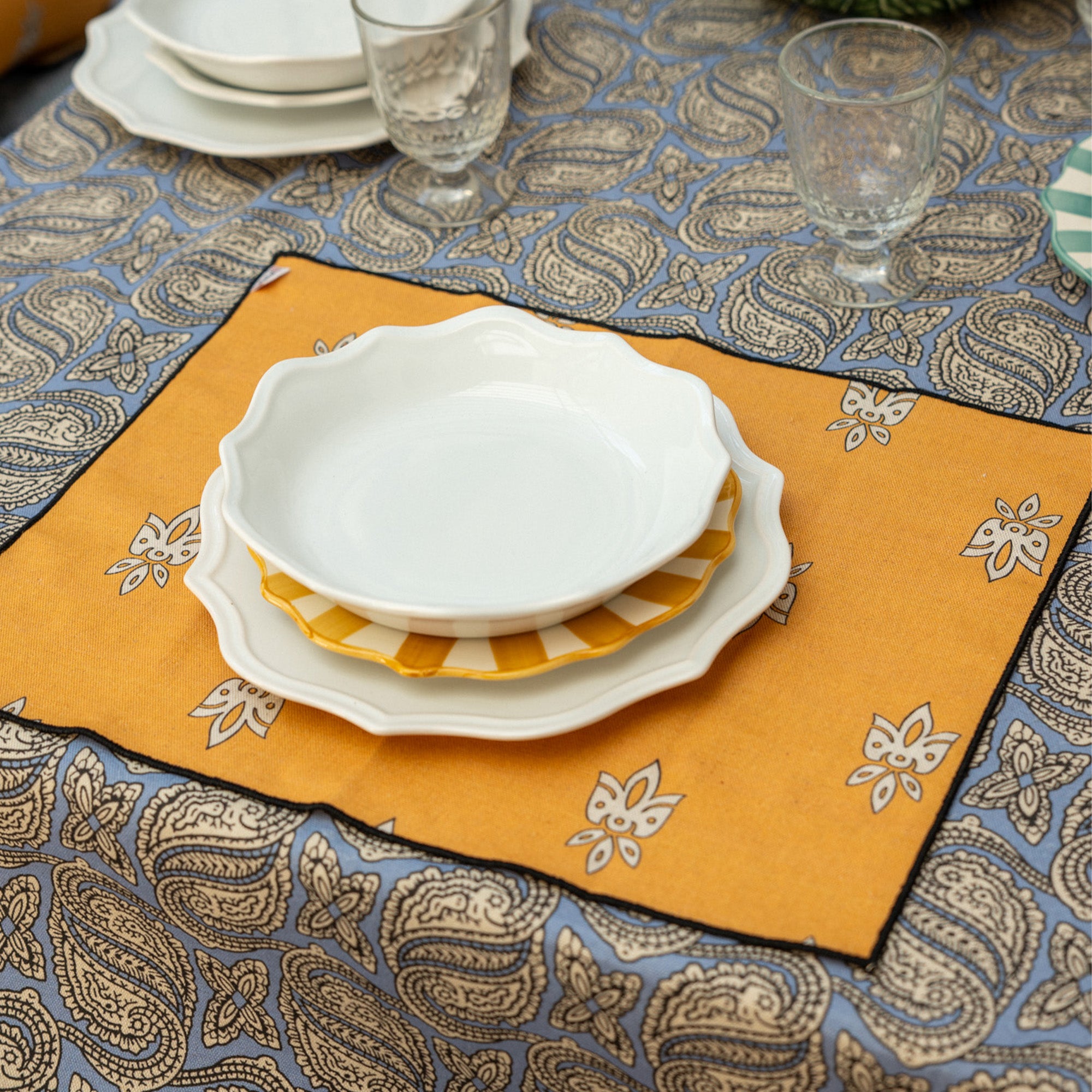 SET TABLE MOSCA GEANT SOLEIL