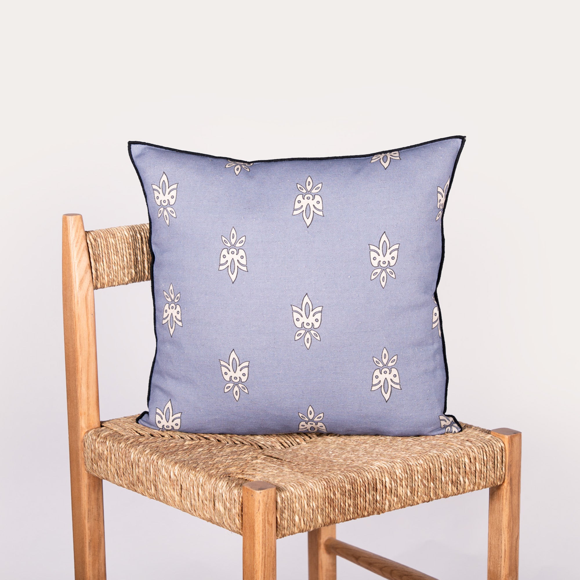 COUSSIN CARRE LIN MOSCA GEANT BLEU CELESTE CARRÉ