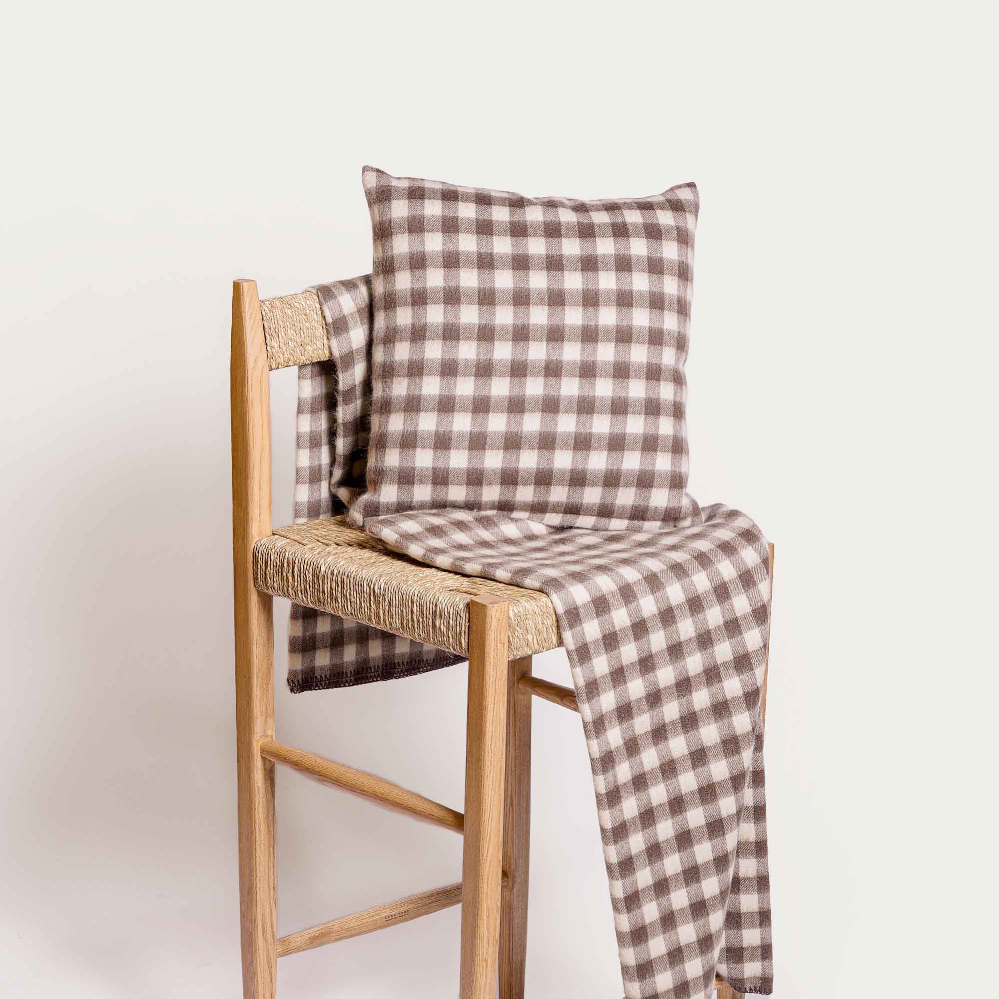 Coussin Laine Camargue