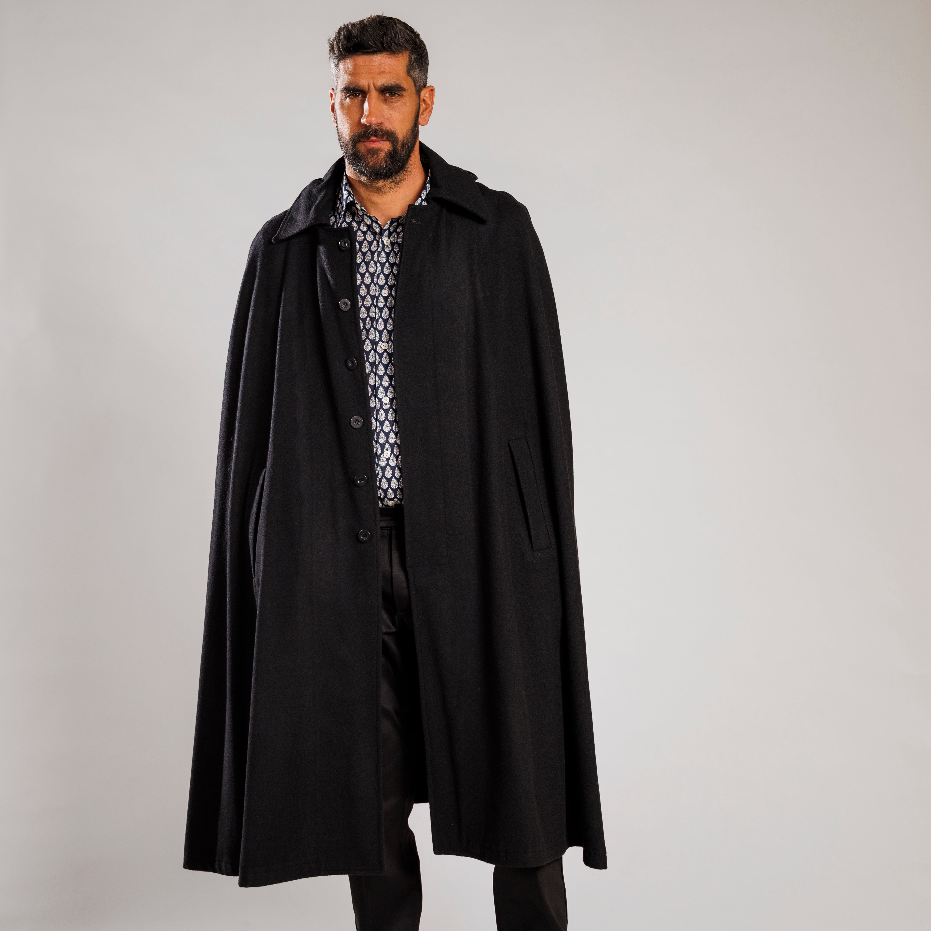 CAPE DE BERGER CAPUCHE Noir