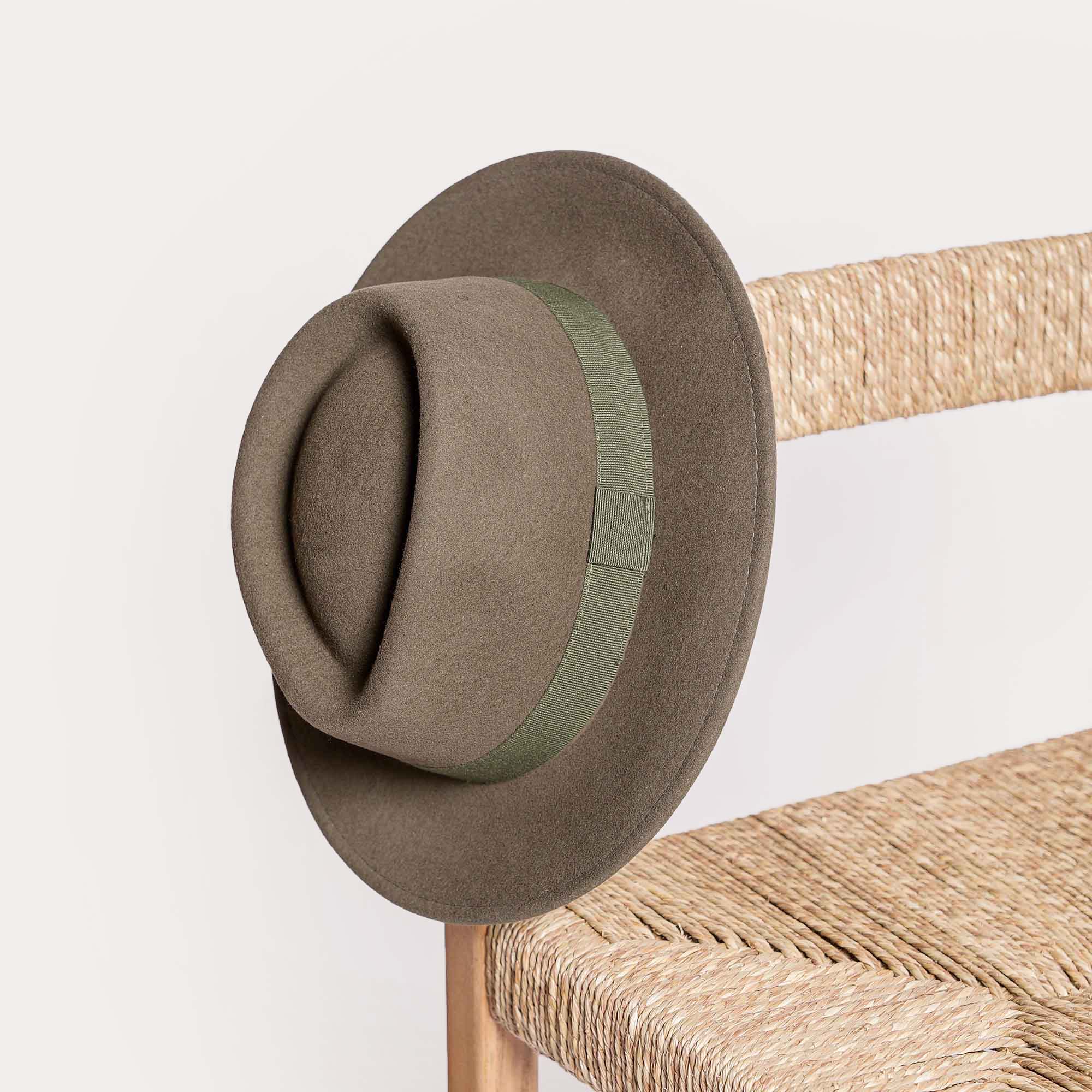 KHAKI CASHMERE HAT