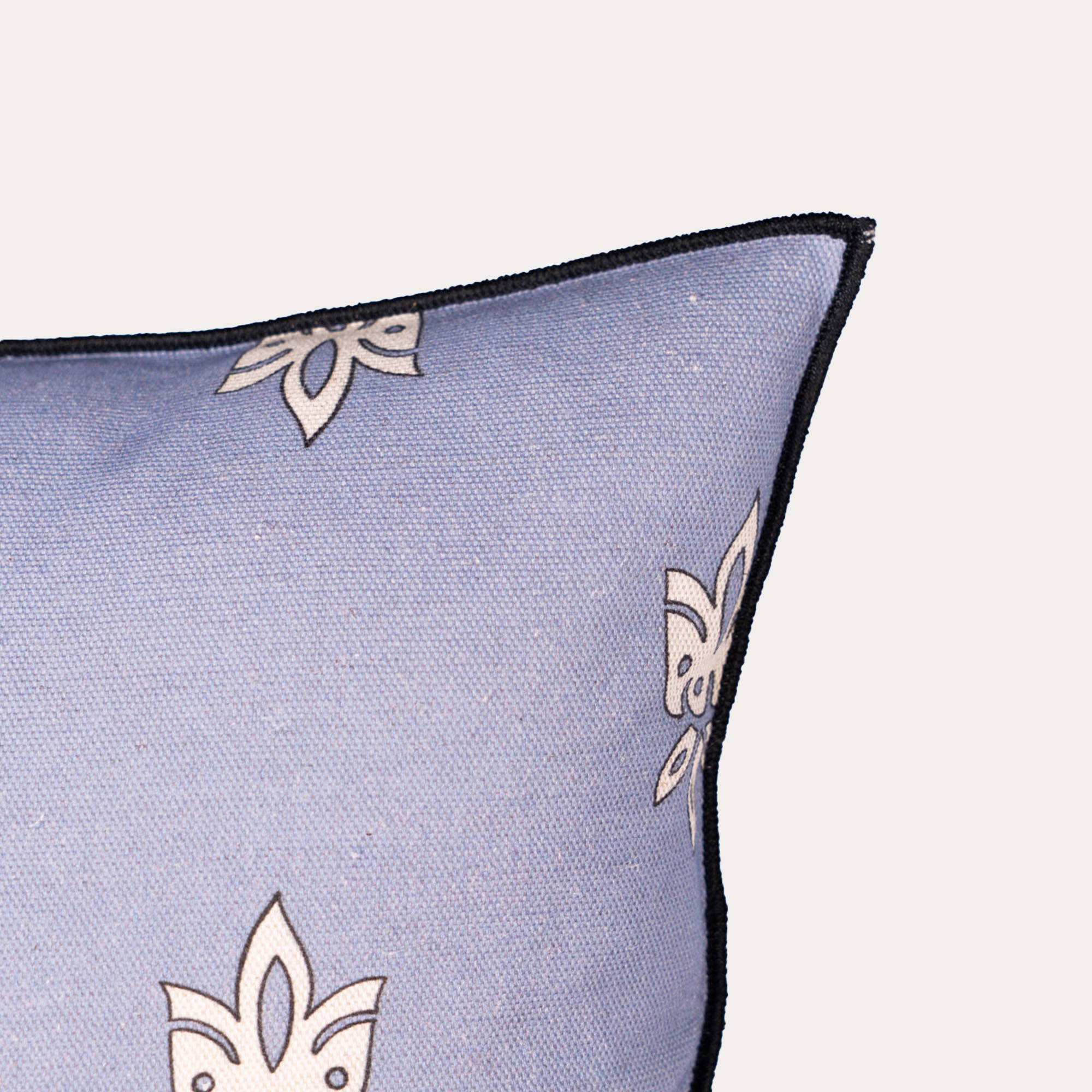 COUSSIN CARRE LIN MOSCA GEANT BLEU CELESTE CARRÉ